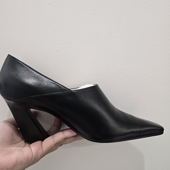 Bottega Veneta Shoes - Bottega Veneta LEWIS PUMP SIZE 40